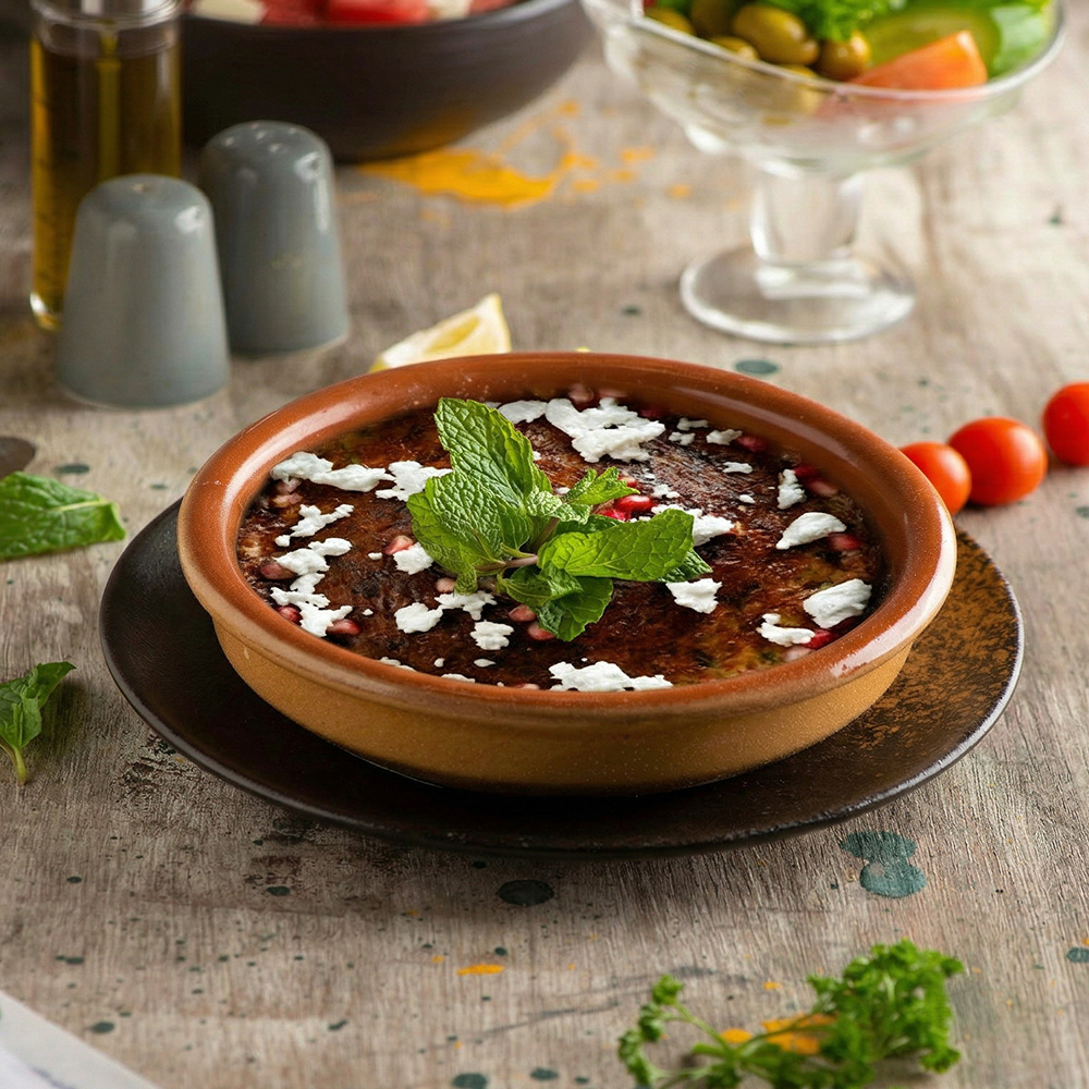 Spinach With Egg Clay Pot