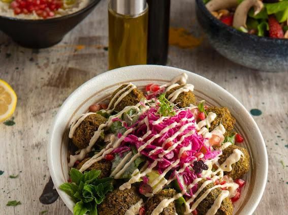 Falafel salad