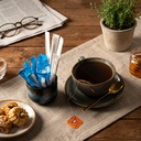 كوب شاي احمر